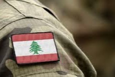 أزمة قلبية تسببت بوفاة جندي في كفركلا بعد إطلاق العدو النار على الناس خلال مشاركتهم بمراسم تشييع