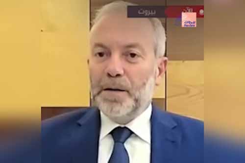 نائب "القوات اللبنانية" أنطوان حبشي يتخبط أمام مذيع قناة "الجزيرة"، والأخير يرد: نعم لو بلدي محتل أحمل السلاح ولا أنتظر أحدًا.